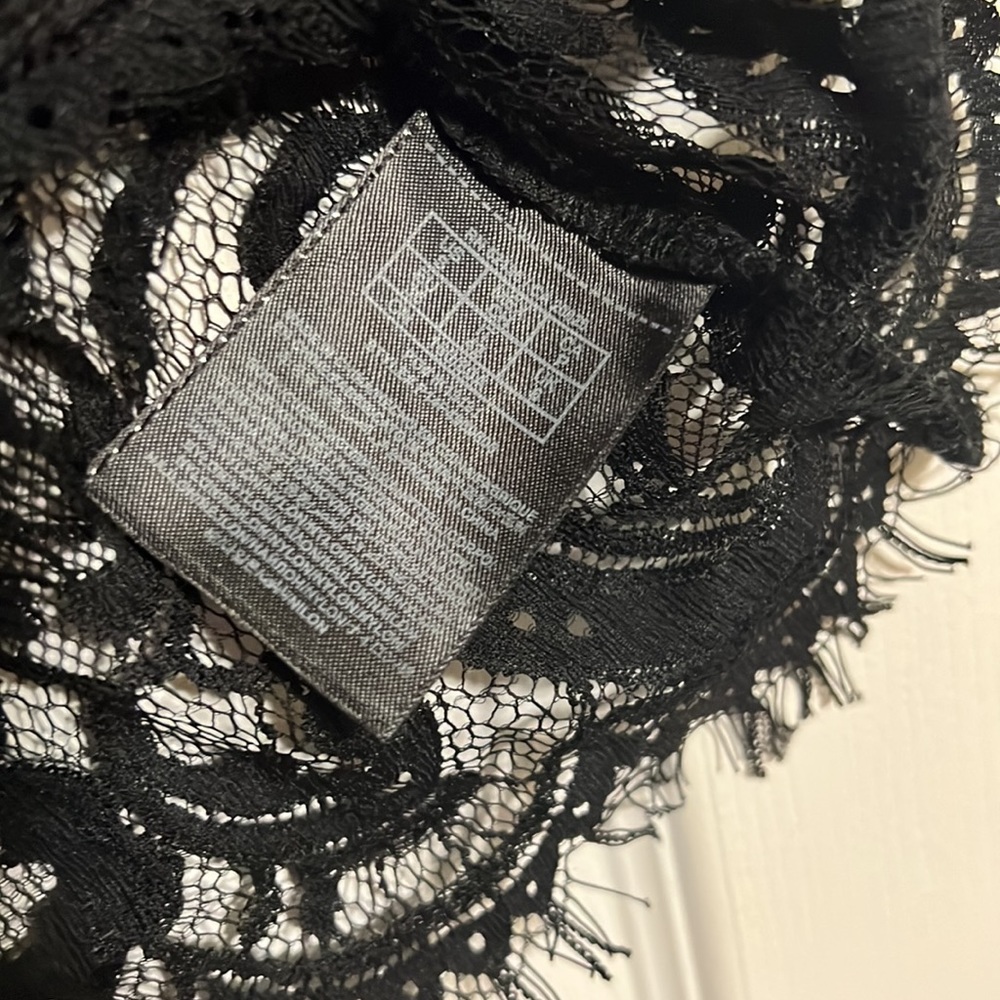 Guess by Marciano Lace Blouse - Picture 5 of 6